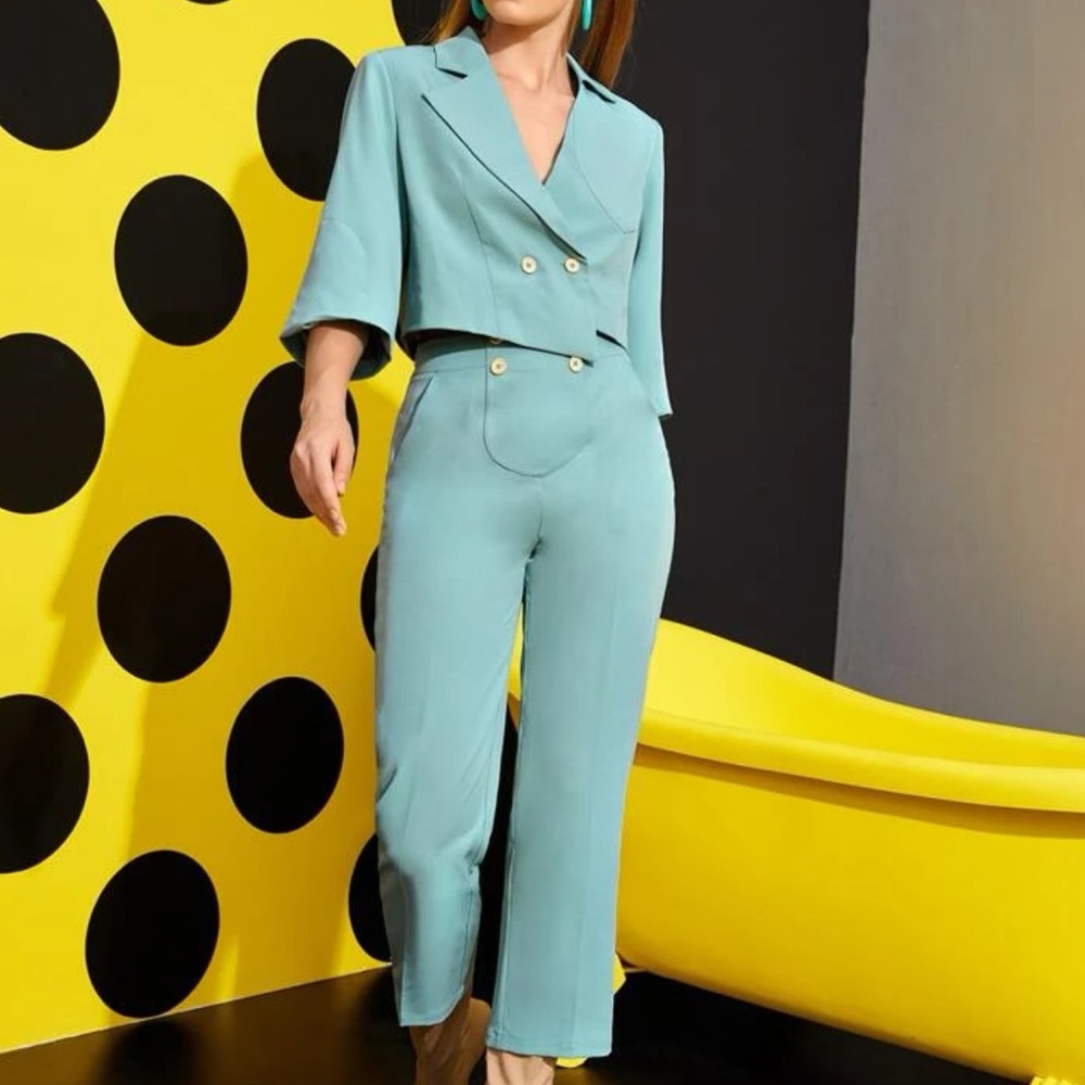 Crop blazer and high waist pants set